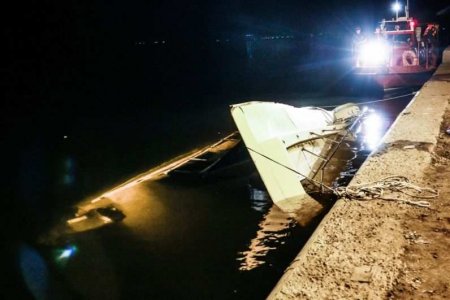 У берегов Греции затонуло судно, которое шло на Украину с подозрительным гр ...