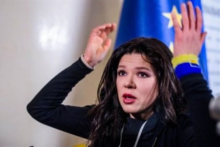 Помайданил и бросил: Певица Руслана рассказала, как с ней поступил Порошенко
