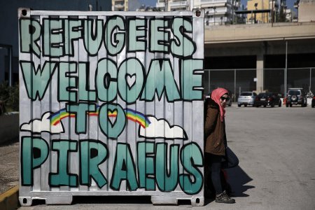Греки сочувствуют беженцам, но боятся за свои города
