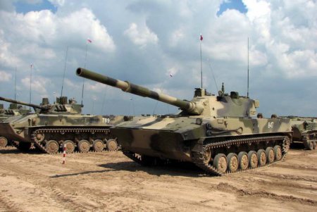 «Подразделения ВДВ усиливают танками и самоходными артиллерийскими установк ...