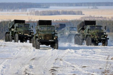 «Артиллеристы общевойскового объединения ЗВО получили на вооружение 2 дивизиона РСЗО «Торнадо-Г»» Армия и Флот