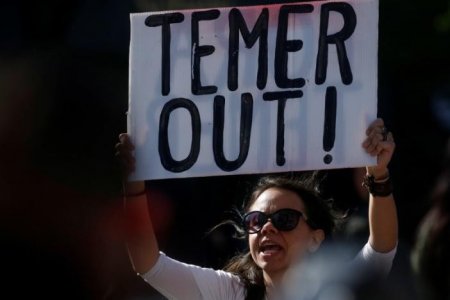 В Бразилии проходят акции протеста с требованием отставки президента