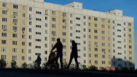 Путину предложили поддержать семьи с детьми путем отказа от налога на недвижимость