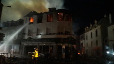 Мощный взрыв прогремел в доме на западе Франции