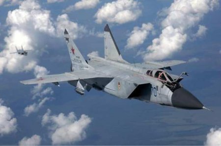 Истребитель МиГ-31 сбил украинский Су-24 в ходе патрулирования (ВИДЕО)