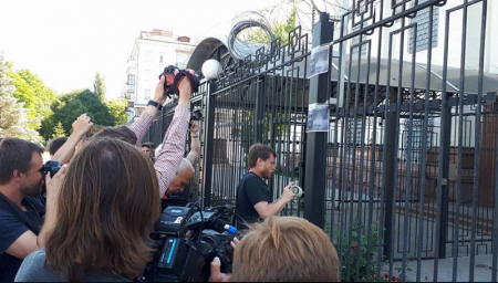 В Киеве хотят «выселить» посольство России